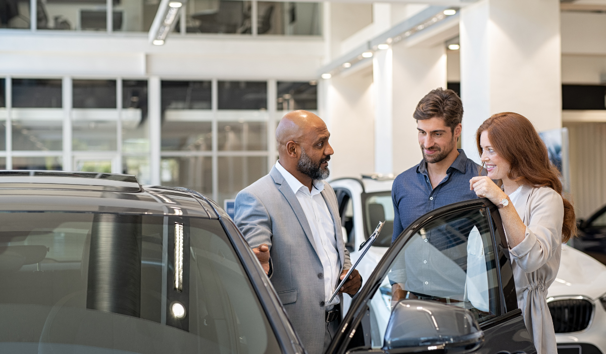 Buying Used Car: Dealer or Private - Which Road to Take?